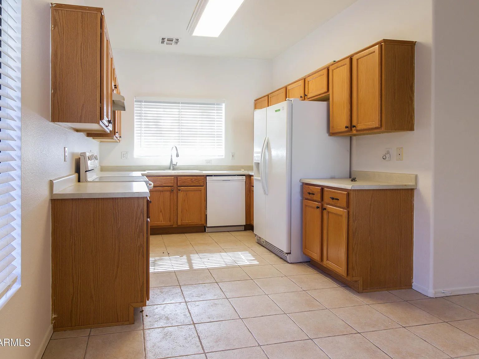 3 bed, 2.0 bath, 1352 sqft, $2,350 — Photo 4