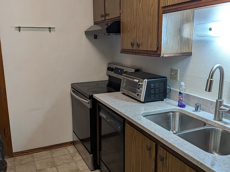 A view of the kitchen