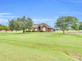 104 Watauga Dr, Waxahachie, TX 75165
