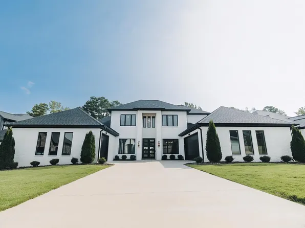 28 Corlay Dr, Little Rock, AR 72223