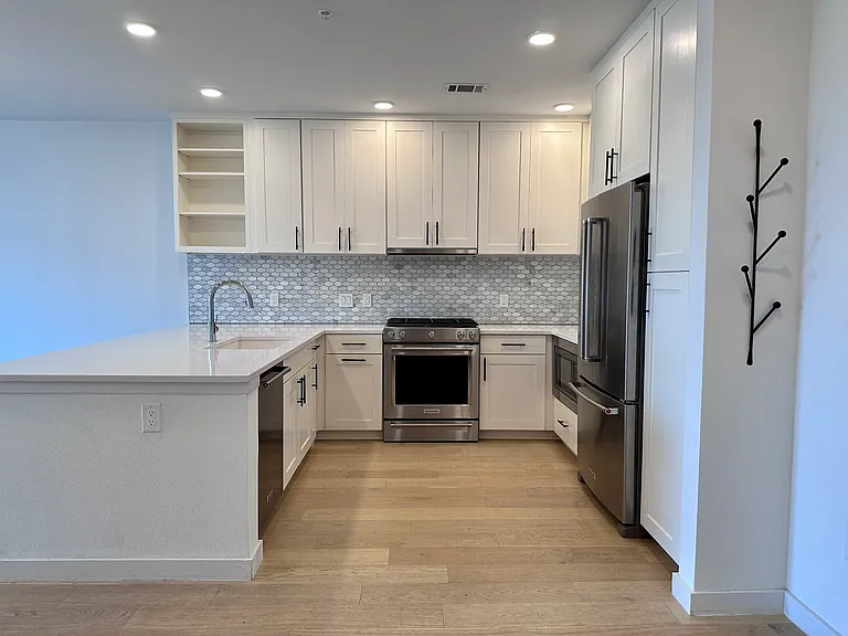 900 S 1st St #317 — Photo 1