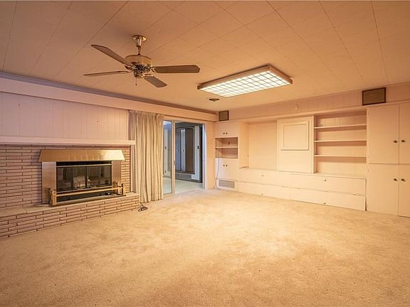 3rd image of 1013 Roselawn St