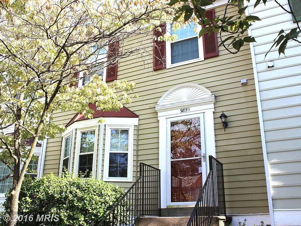 1st image of 9851 Oakdale Woods Ct