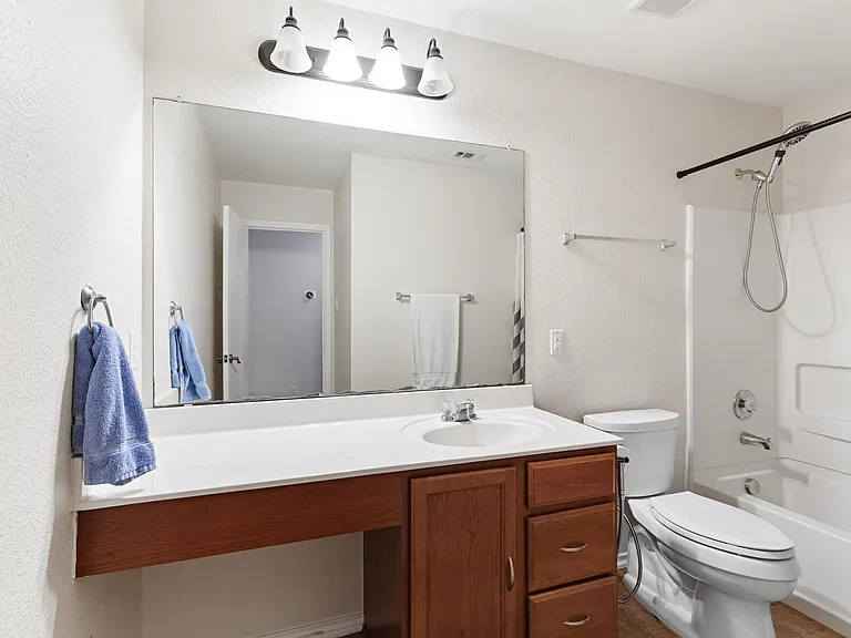 14224 Lake Victor Dr — Photo 24