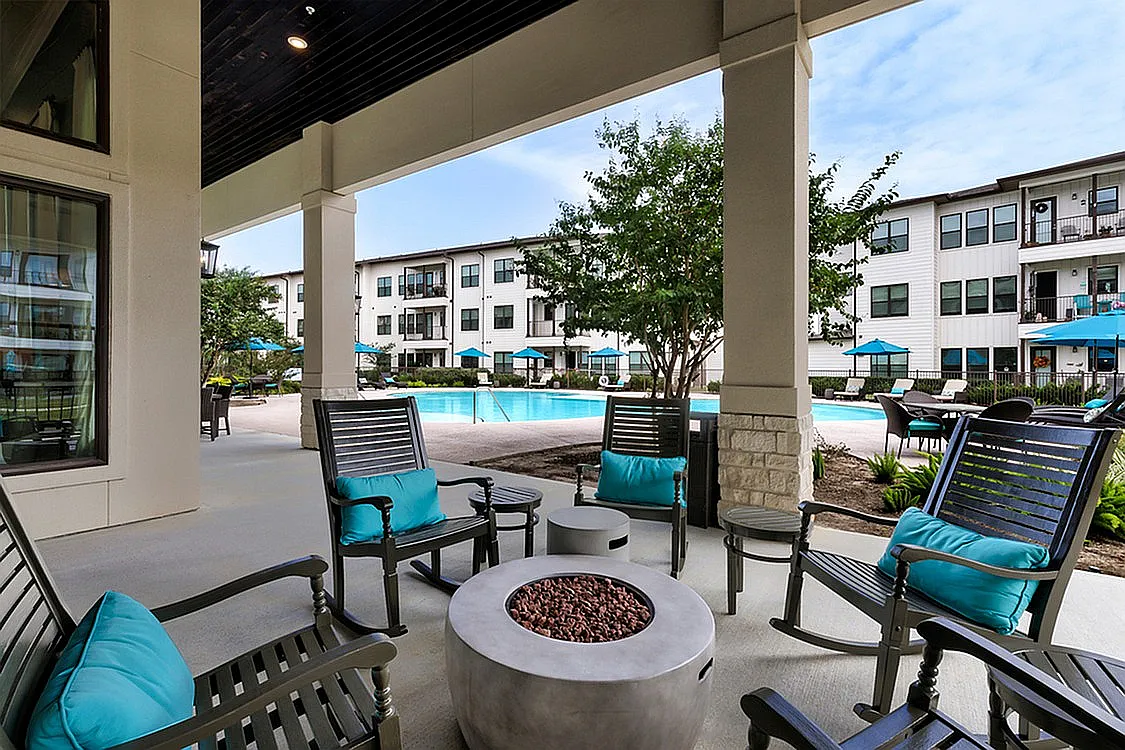 Ivy Point Klein - 55+ Active Adult Apartment Homes — Photo 4