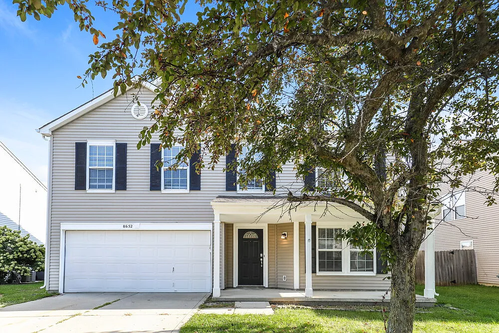 3 bed, 2.5 bath, 2476 sqft, $2,265 — Photo 1