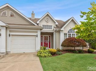 44 Harwood Rd, Monroe Township, NJ 08831