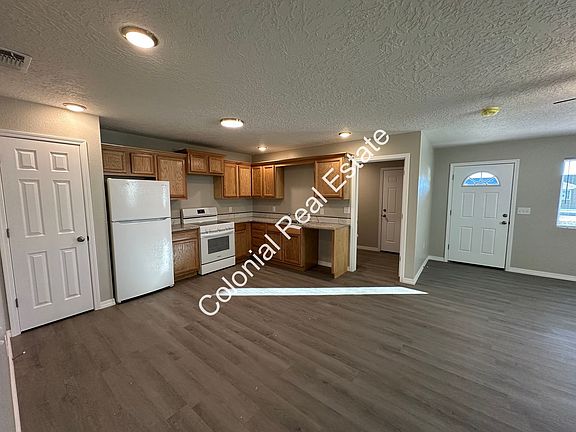 4th image of 1610 W 12th St #A