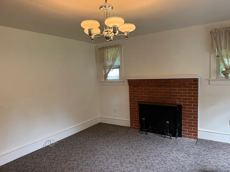 202-208 Main St #202 — Photo 4