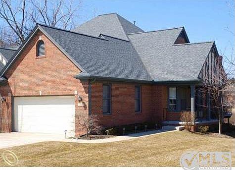 1-Front of House.JPG