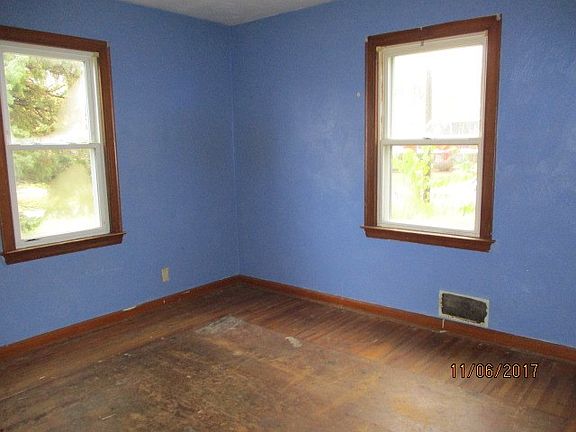 4th image of 489 Connor Dr
