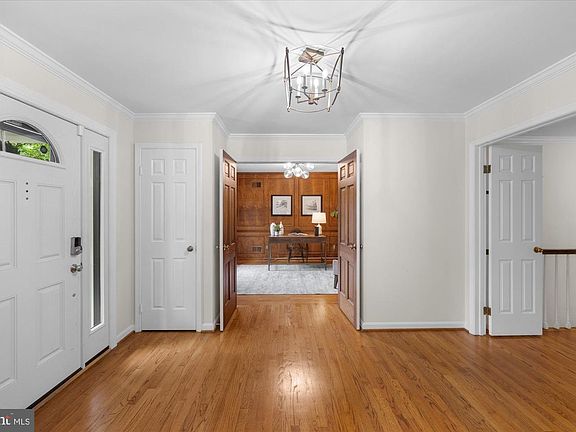 5th image of 1322 Timberly Ln