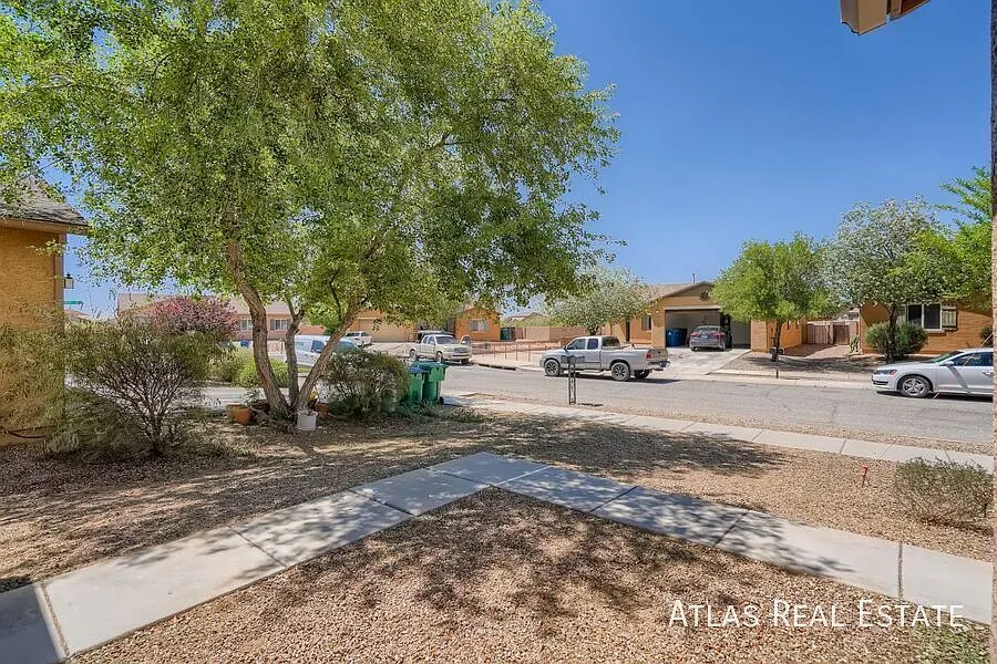 4 Bedroom Southwest Home near Casino Del Sol — Photo 2