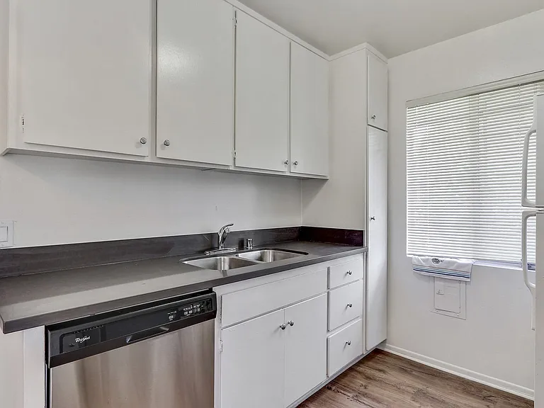 1737 Stoner Ave — Photo 17