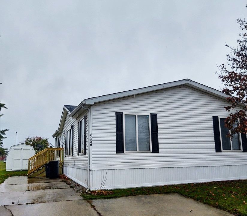 1st image of 6556 Goldenrod Ct