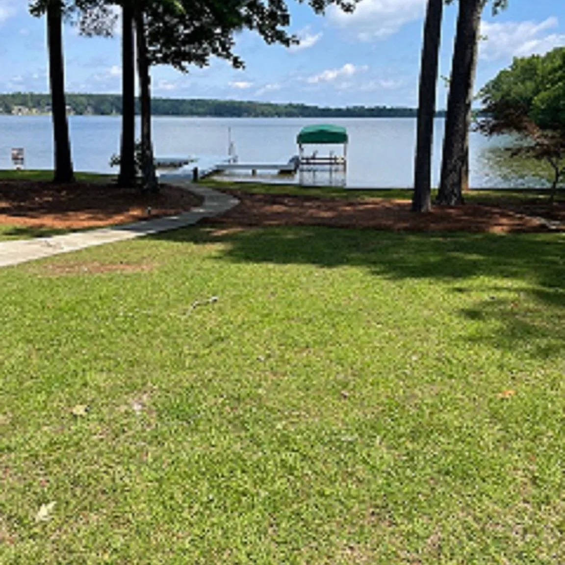 3 bed, 2.0 bath, 3000 sqft, $3,500 — Photo 2