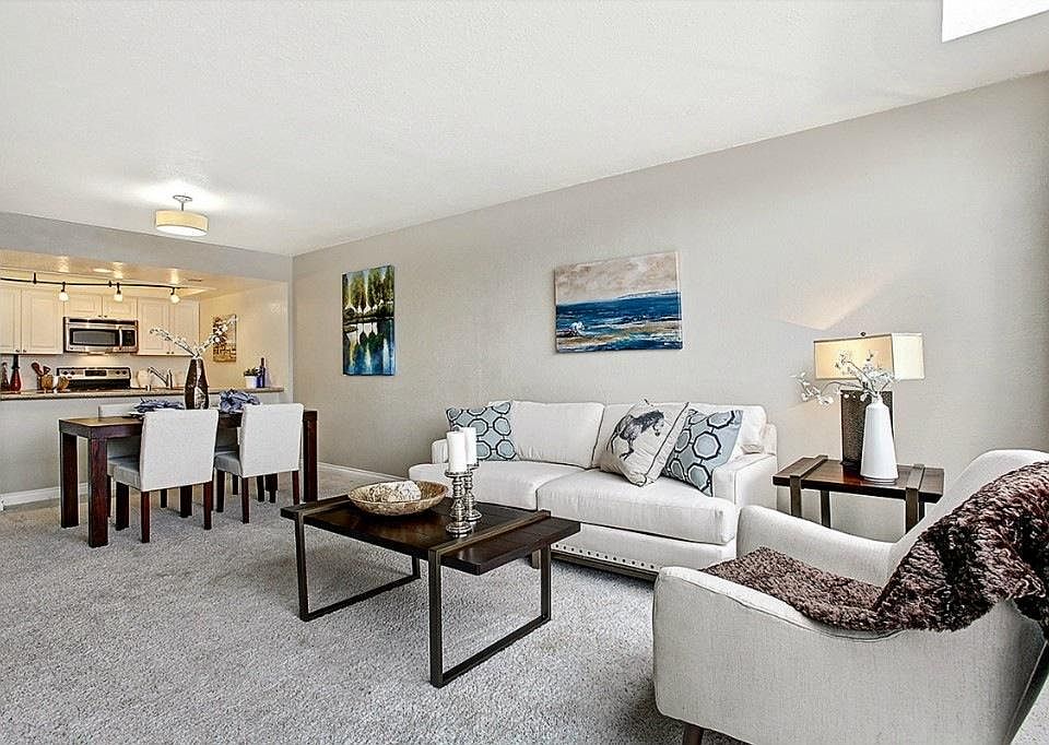 1st image of 7 Lake Bellevue Dr APT 107