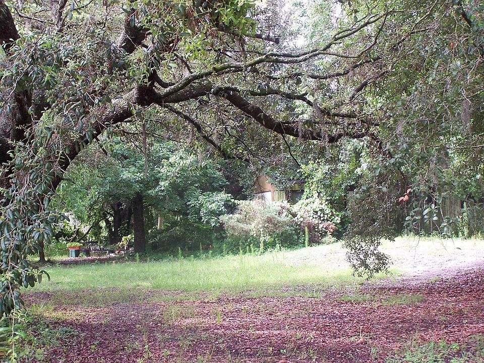 2nd image of 17320 Chinaberry Rd