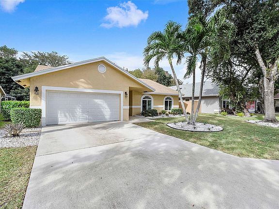 2nd image of 6613 NW 42nd Avenue