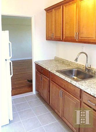 2nd image of 2610 Union St APT 6A