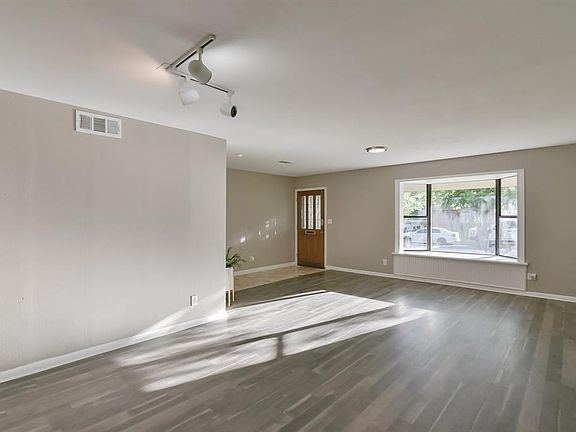 4th image of 3604 Chaffin Dr