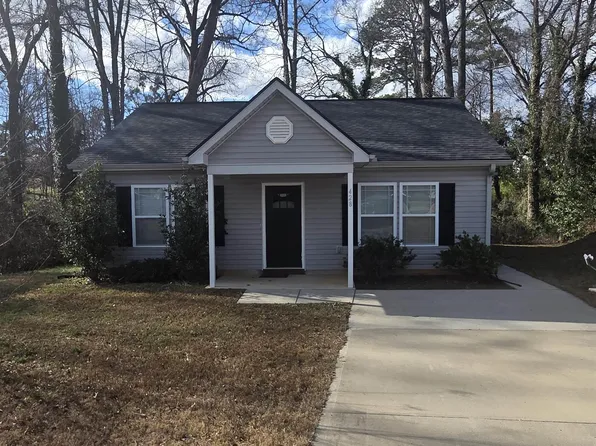 428 Blairwood Ct, Spartanburg, SC 29303