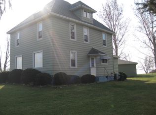 10202 Perry Rd, Dekalb, IL 60115