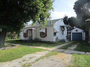 205 S 2nd St, Fairfield, IA 52556