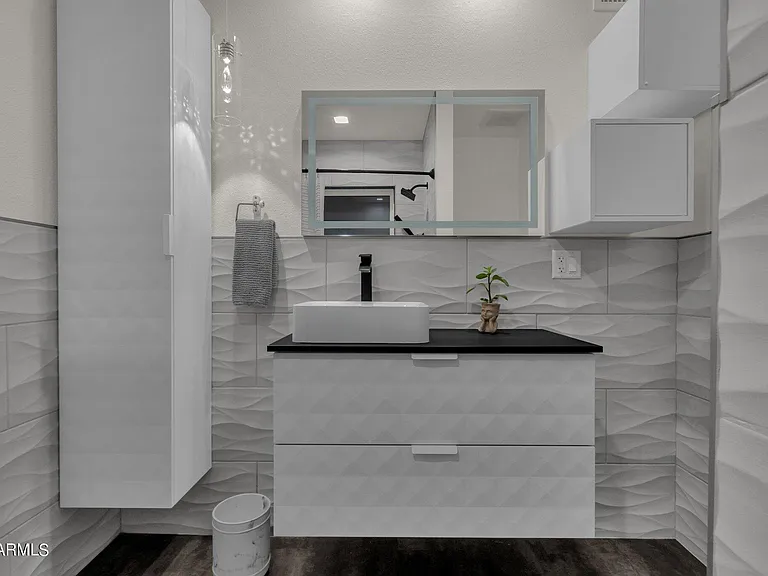 4611 E Desert Dr — Photo 40