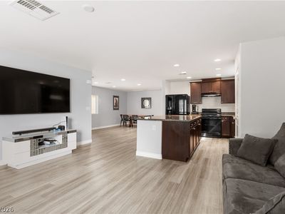 8950 Harmony Hall Ave, Las Vegas, NV, 89178