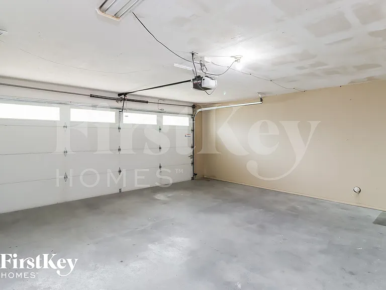 1105 Carrington Ct — Photo 13