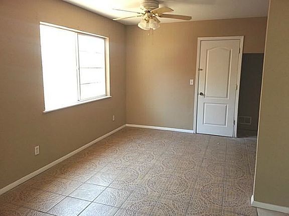 5th image of 10933 Bywood Dr
