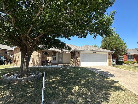 2nd image of 1207 Joseph Ln