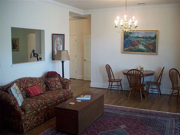 3rd image of 225 23rd St SW APT 304