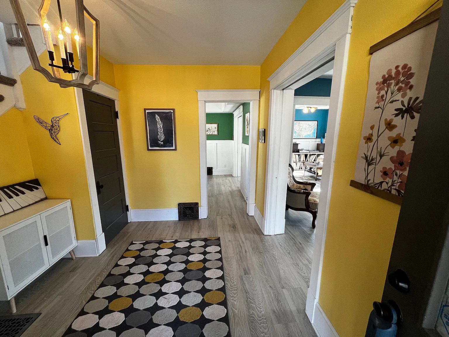 4 bed, 2058 sqft, $1,850 — Photo 2