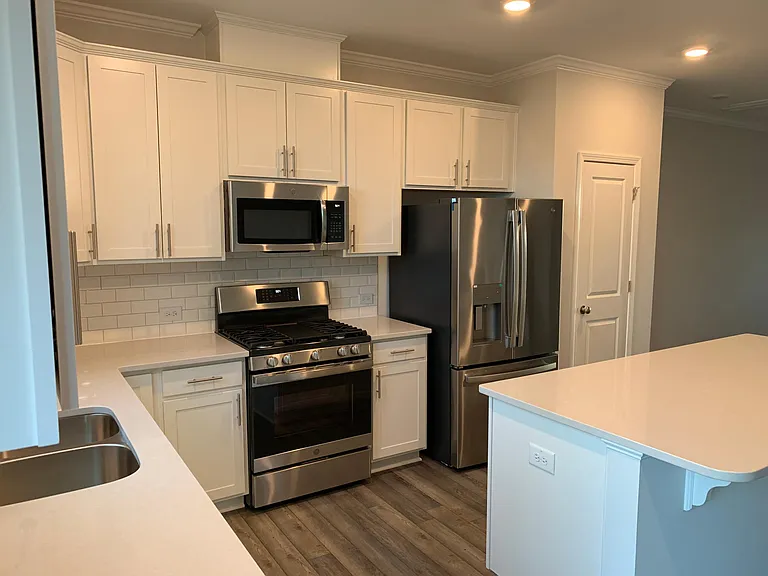 164 Hunston Dr — Photo 2