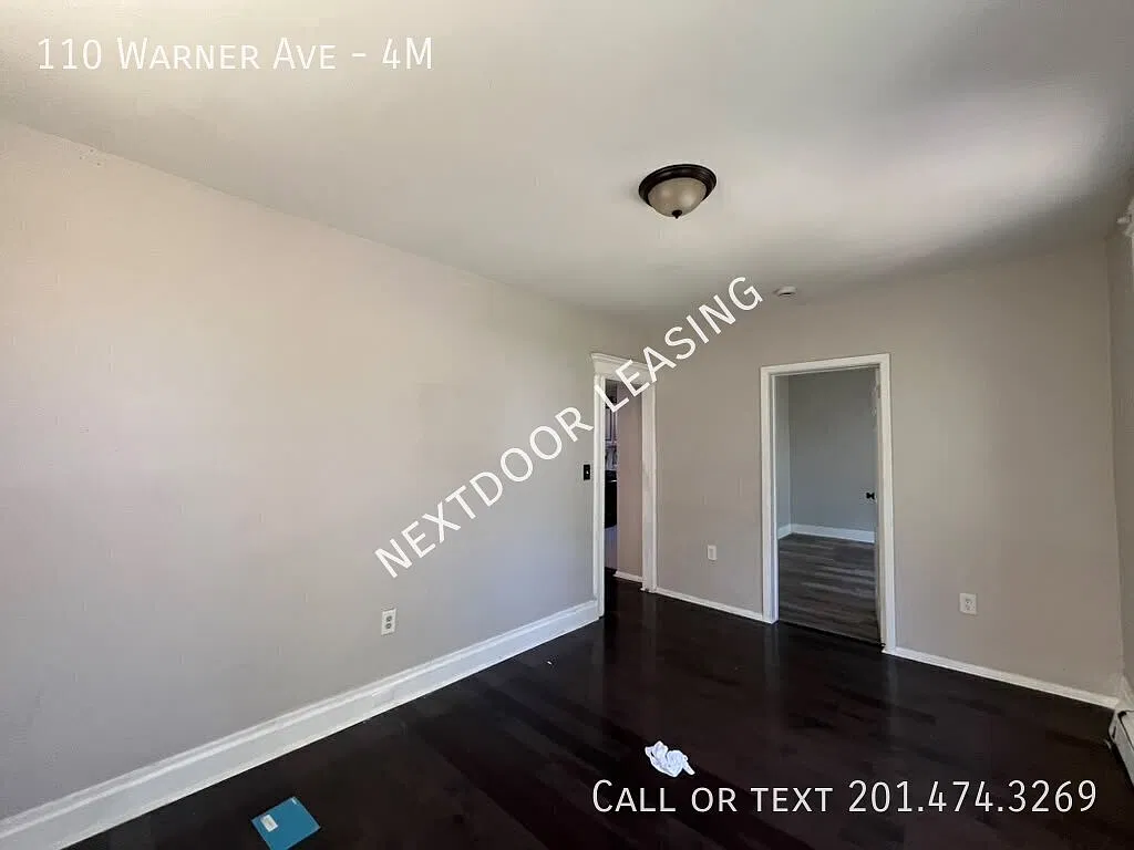 110 Warner Ave — Photo 4
