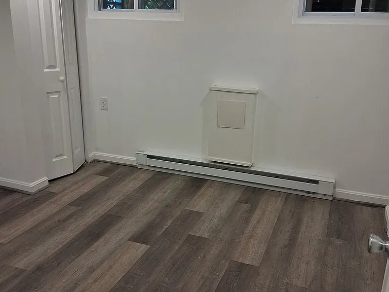 560 25th Pl NE #2 — Photo 3