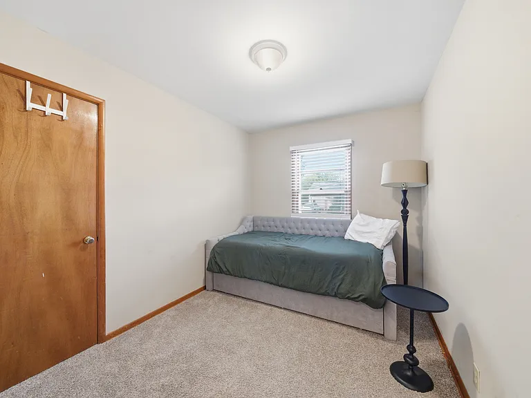 702 E Karma Ave — Photo 10