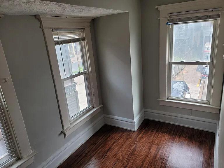 319 E 18th Ave — Photo 34