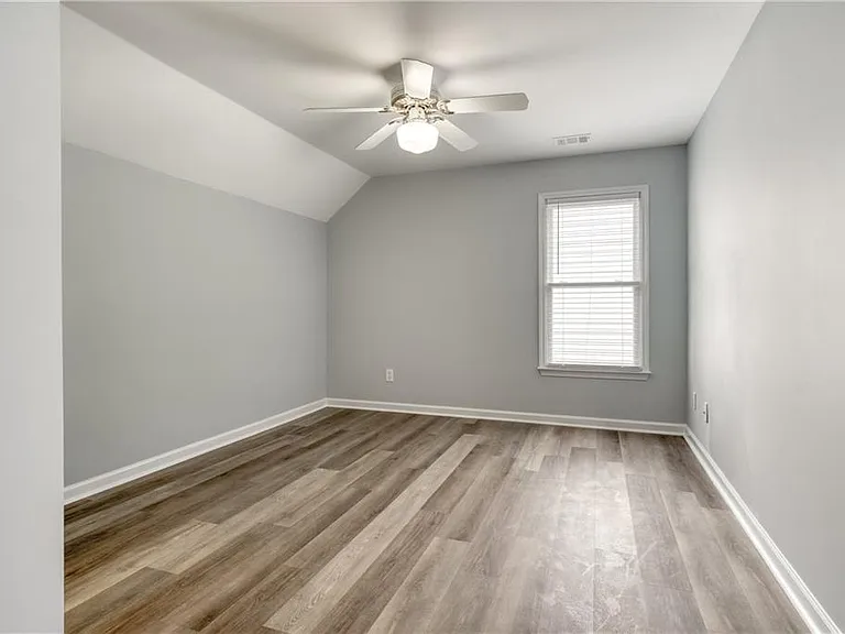 355 Lamme Chase — Photo 26