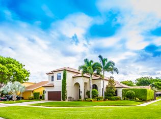 21551 Arbor Way, Boca Raton, FL 33433