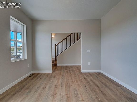 4th image of 879 Old Grotto Dr