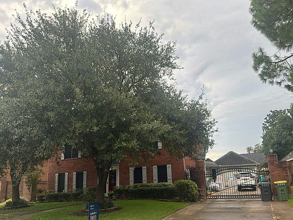 2nd image of 2128 Wimbleton Ct