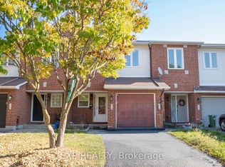 54 Sheppards Glen Ave, Ottawa, ON K2M 2M9