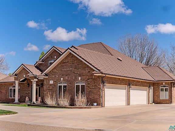 3rd image of 184 Sandzen Dr