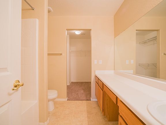 4th image of 1483 E Kelsi Ave