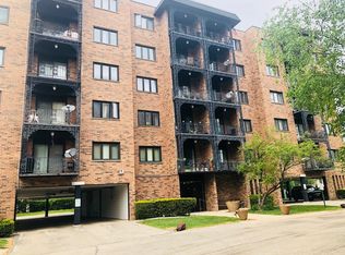 9332 Landings Ln UNIT 204, Des Plaines, IL 60016