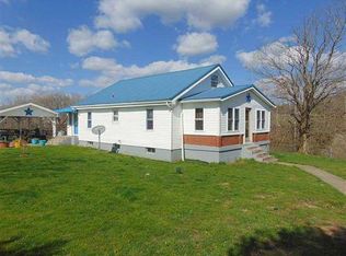 198 Cecil Ave, Olive Hill, KY 41164