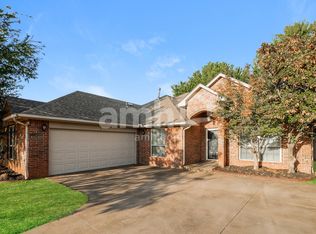 141 Kimberly Dr, Edmond, OK 73003
